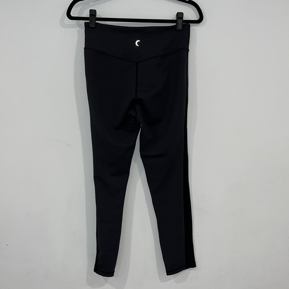 Zyia Active Black mesh Reflective Light and Tight Hi-Rise 7/8 leggings size 6-8 - Picture 4 of 14